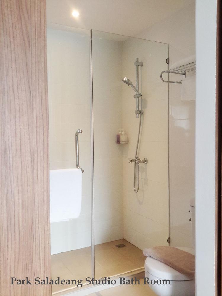 Check In Saladaeng (Adults Only) 호텔 방콕 외부 사진