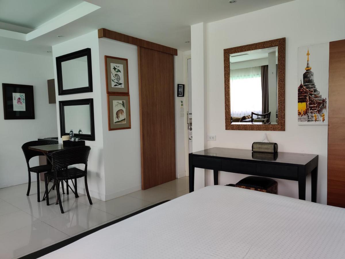 Check In Saladaeng (Adults Only) 호텔 방콕 외부 사진